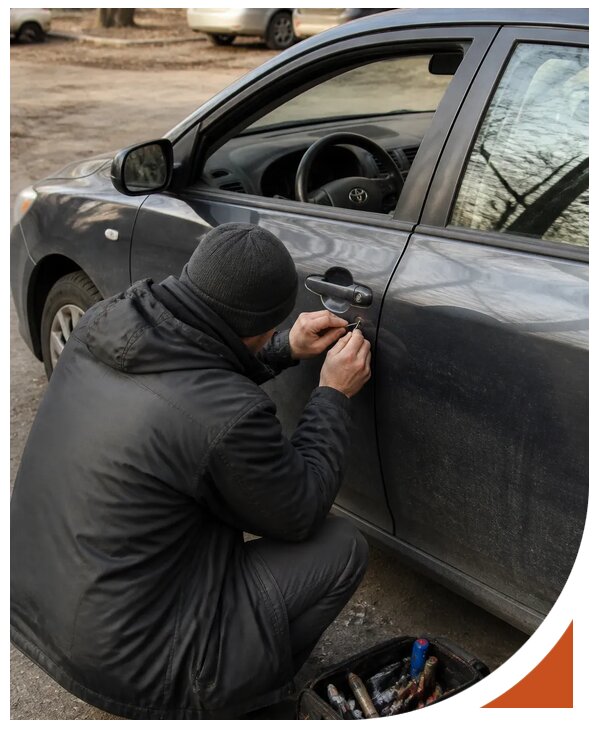 Профессиональное вскрытие автомобиля Тойота без повреждений в Верхней Пышме